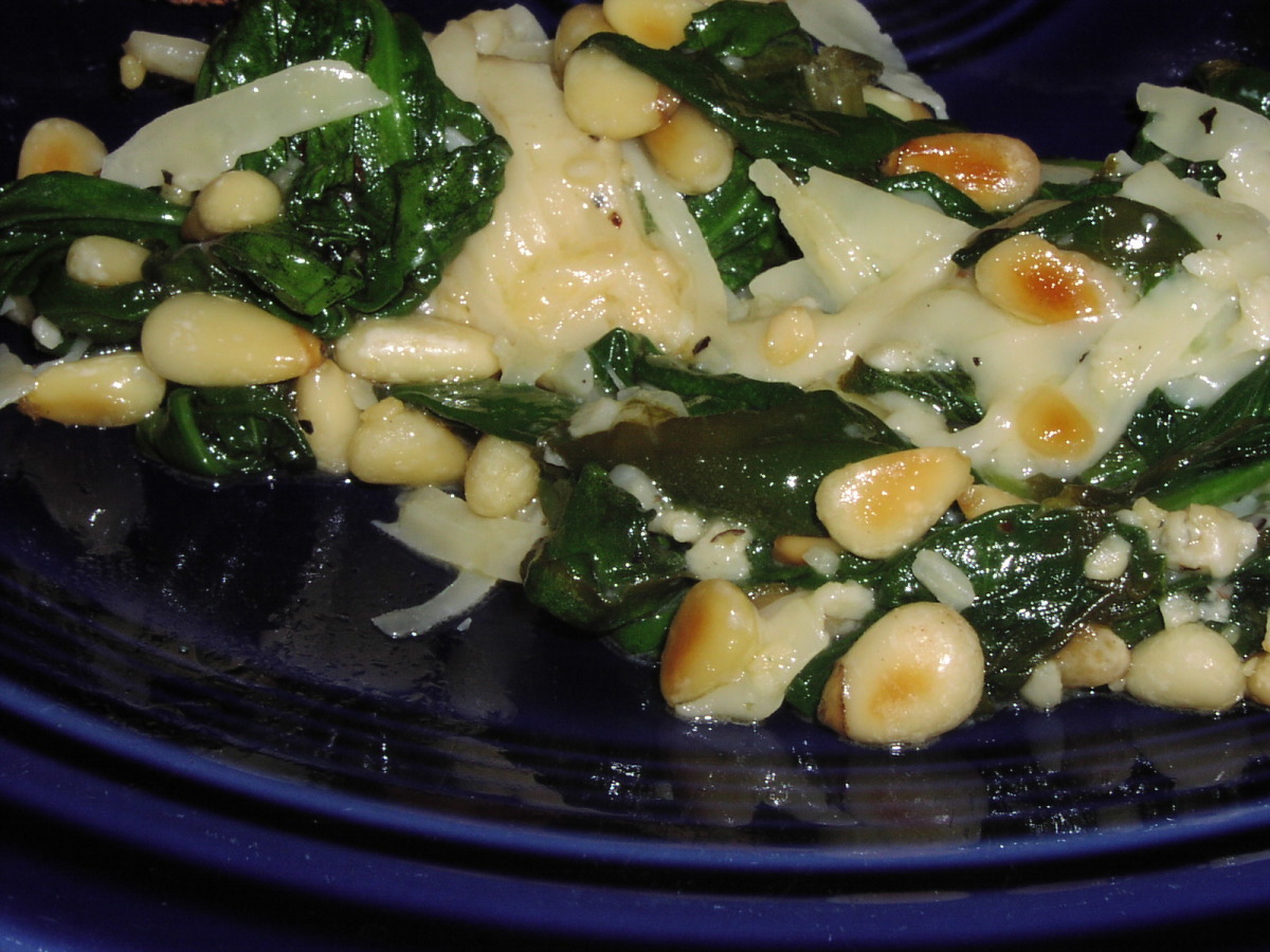 Sautéed Spinach with Garlic and Pine Nuts