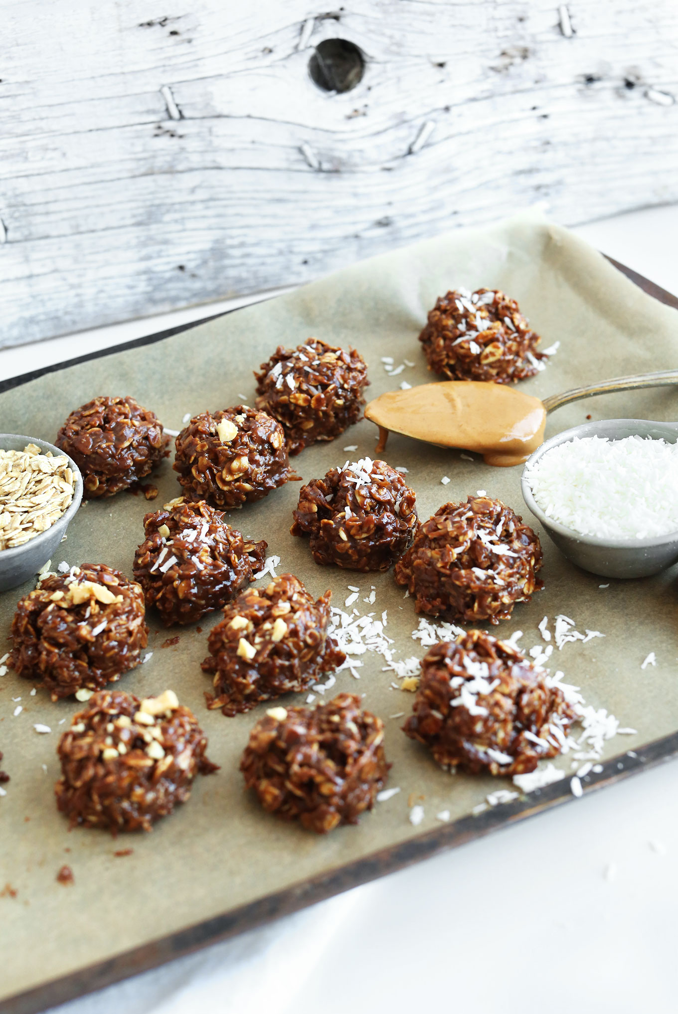 Quick No-Bake Coconut Macaroon Cookies