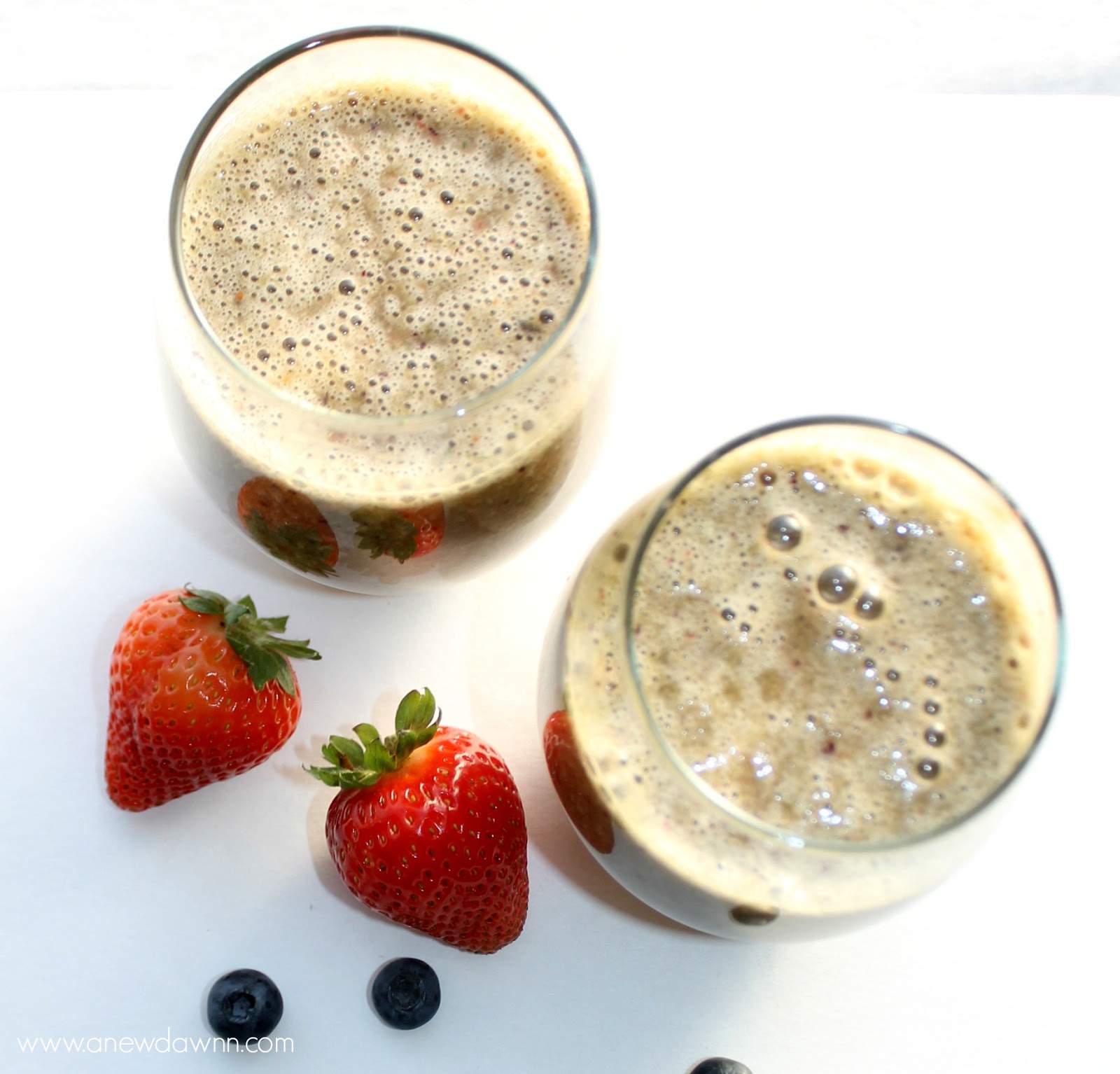 Fresh Berry & Spinach Smoothie