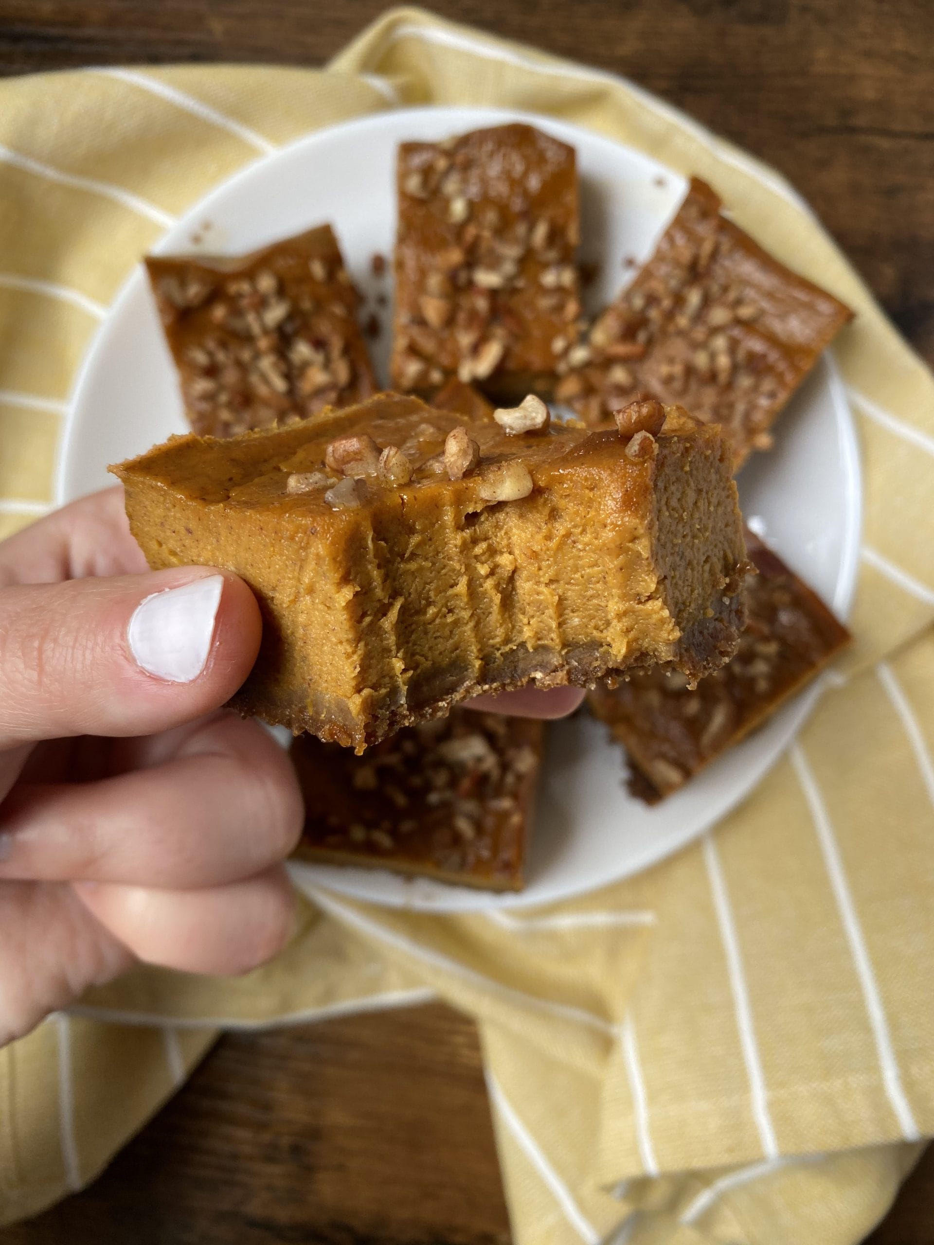 No-Bake Pumpkin Pie Bars with Gingersnap Crust