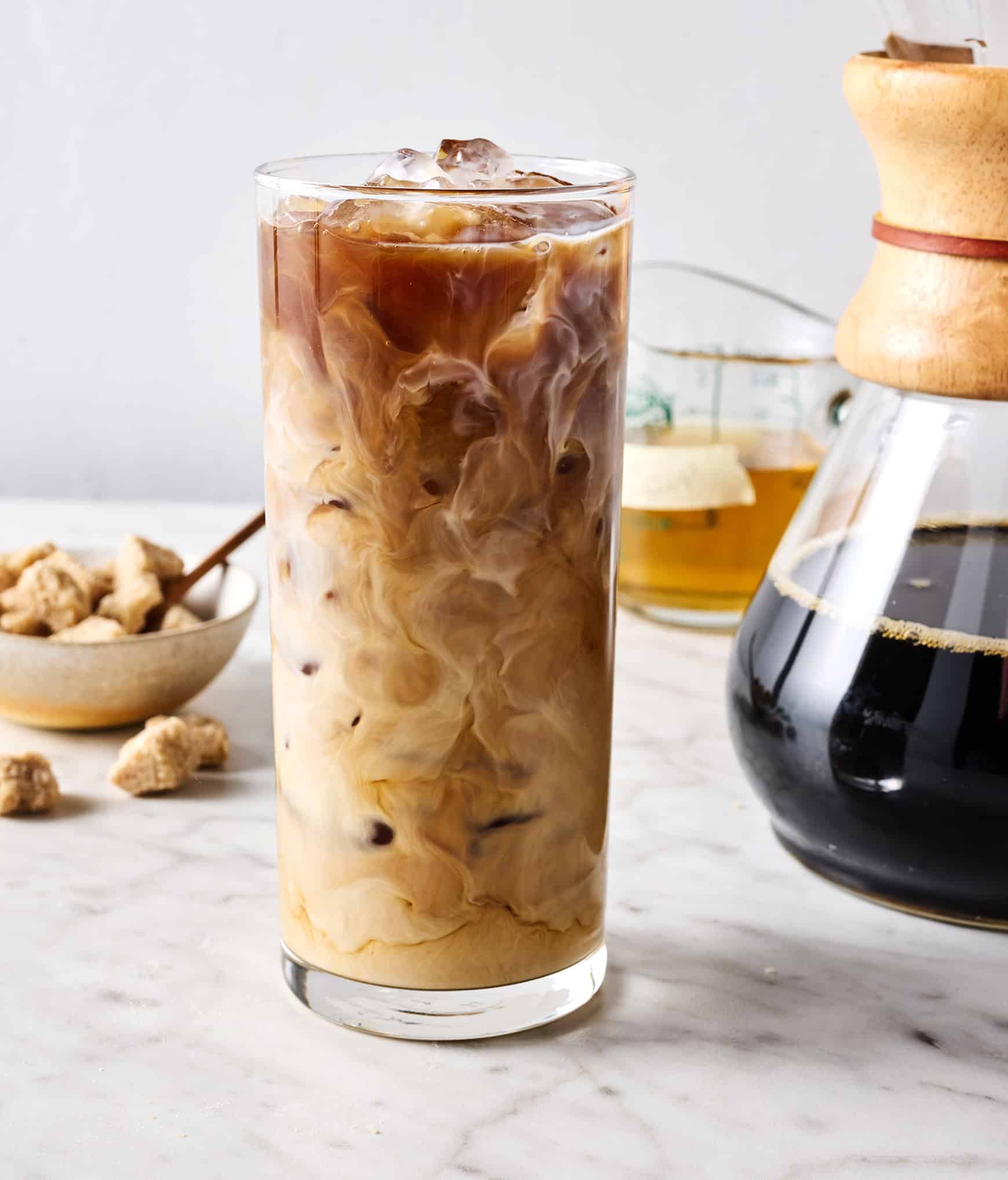 Velvety Cold Brew Coffee with Cinnamon and Vanilla Cream