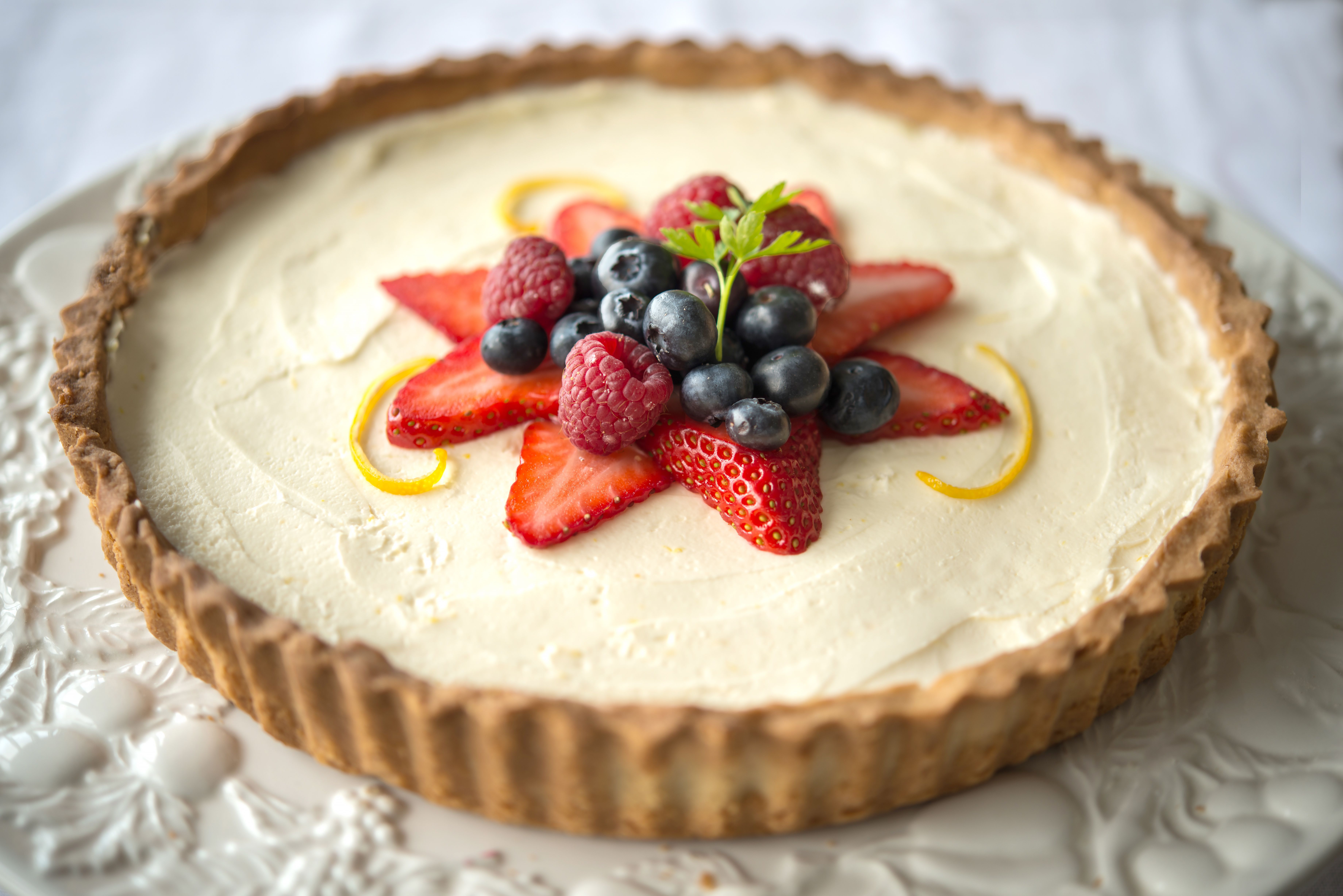 No-Bake Berry Mascarpone Tartlets