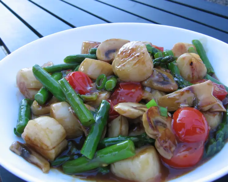Island-Hopped Scallop and Fennel Stir-Fry