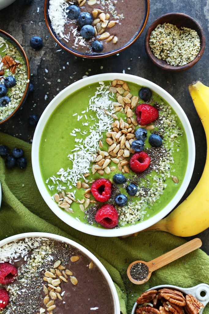 Chlorophyll Green Smoothie Bowl with Spirulina and Kiwi