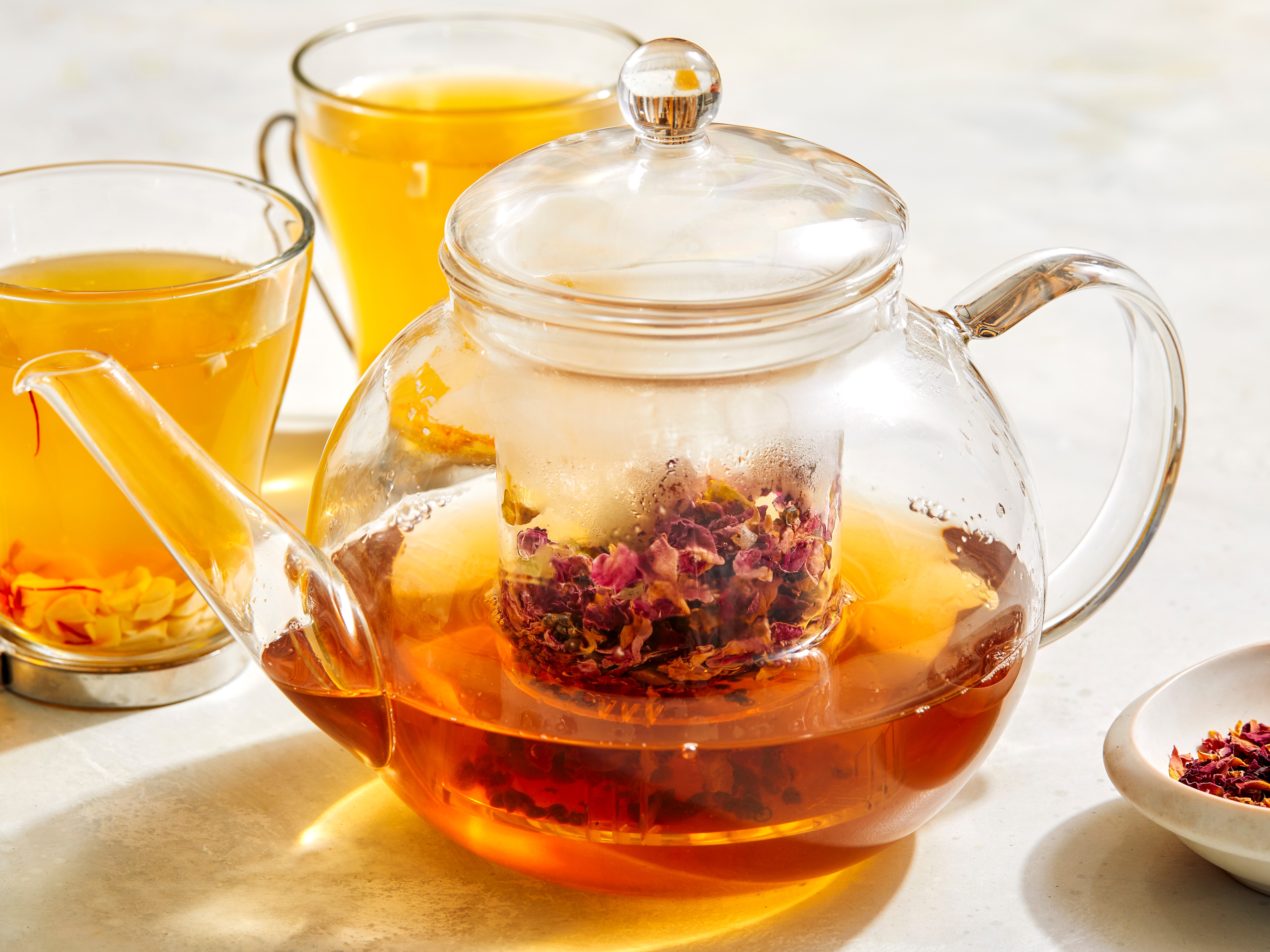 Steamed Kashmiri Kahwa Tea with Cardamom and Saffron