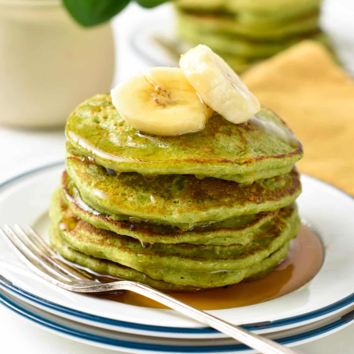 Spinach and Banana Pancakes with Oat Flour