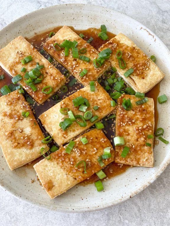 Pan-Fried Tofu with Ginger-Soy Glaze and Steamed Broccoli
