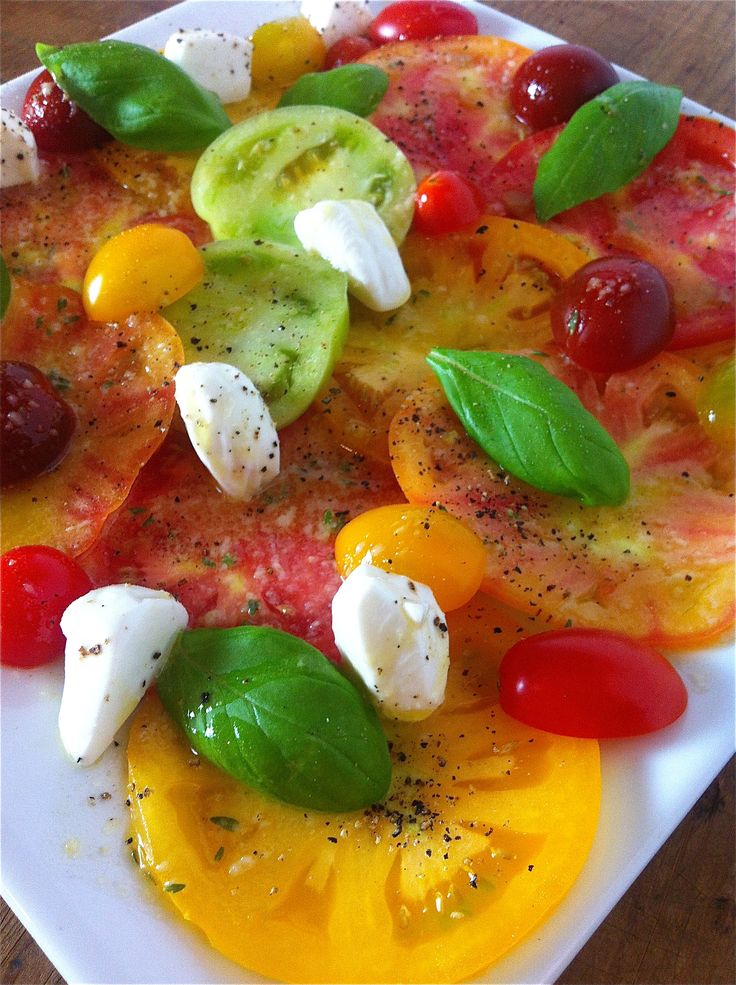Heirloom Tomato & Edible Flower Salad with Lemon Thyme Vinaigrette