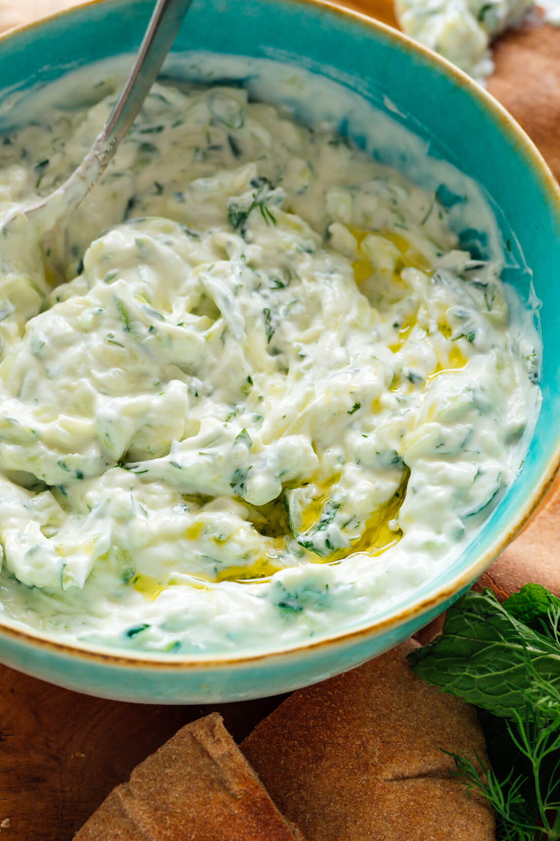 Tangy Tzatziki Sauce with Cucumber and Greek Yogurt