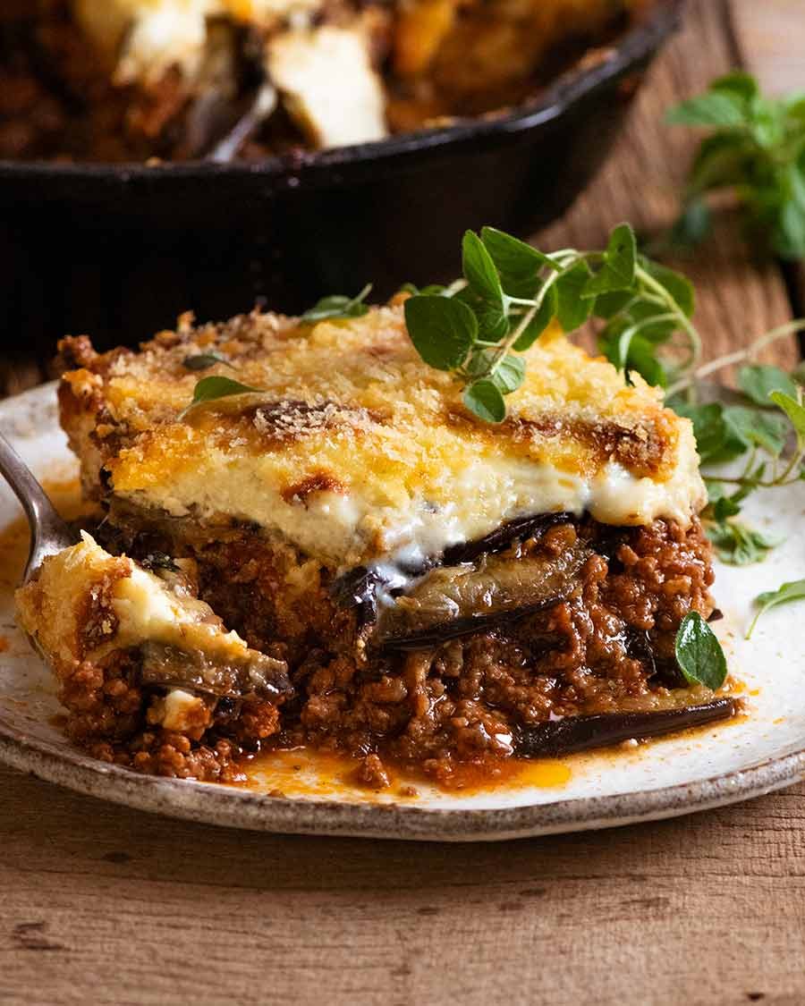 Oven-Baked Greek Moussaka with Layered Eggplant and Ground Beef