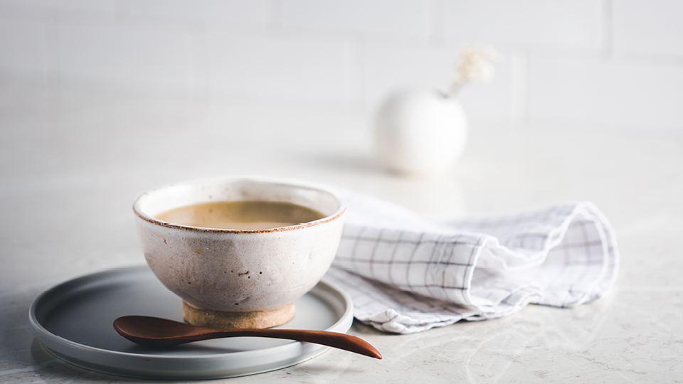 Electrolyte-Boosting Bone Broth with Collagen