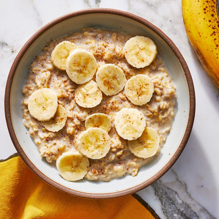 Banana and Cardamom Porridge with Honey Drizzle