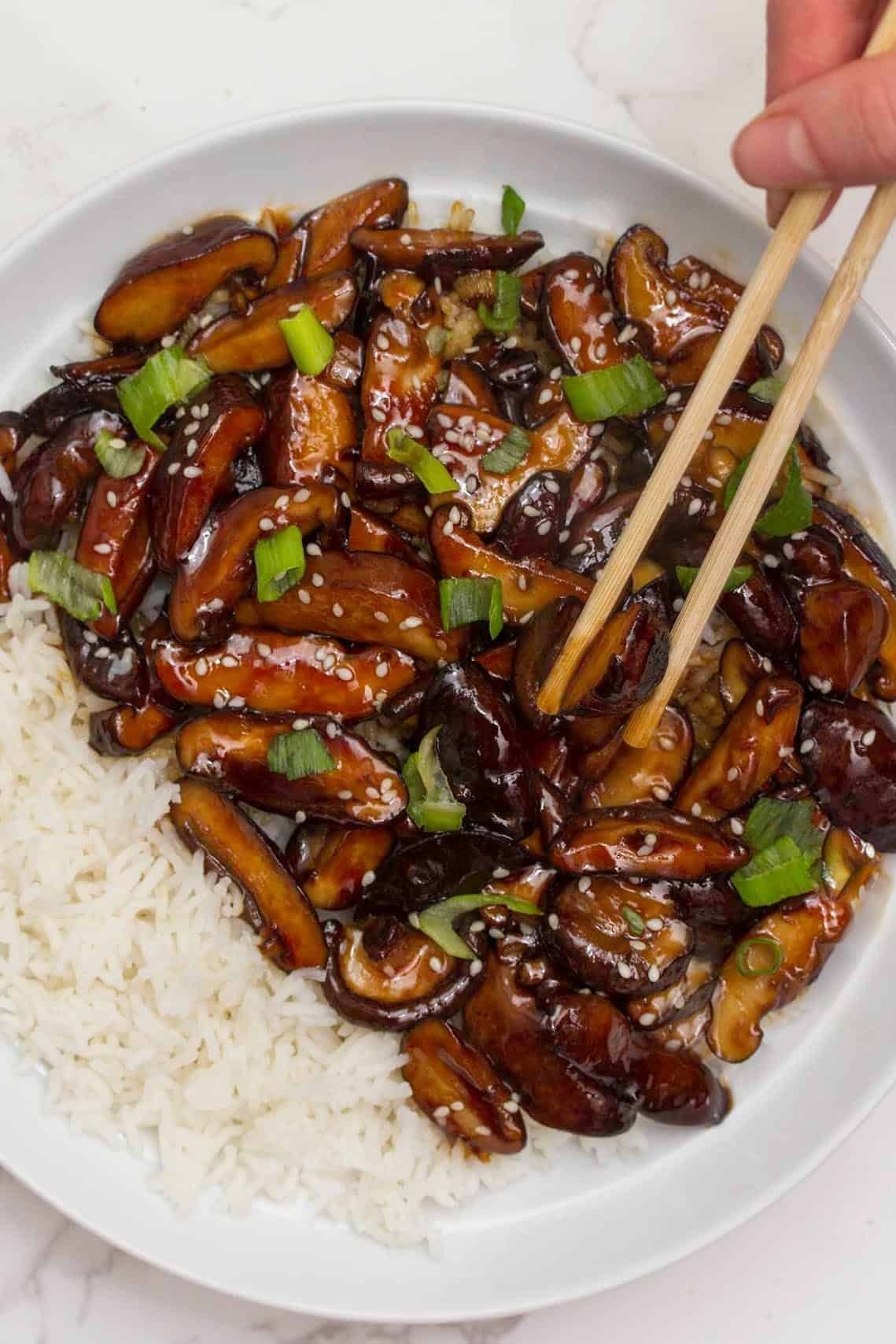 Sautéed Shiitake Mushrooms with Garlic and Sesame Oil