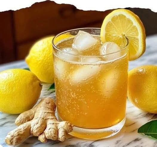 Honey-Ginger Iced Green Tea Refresher