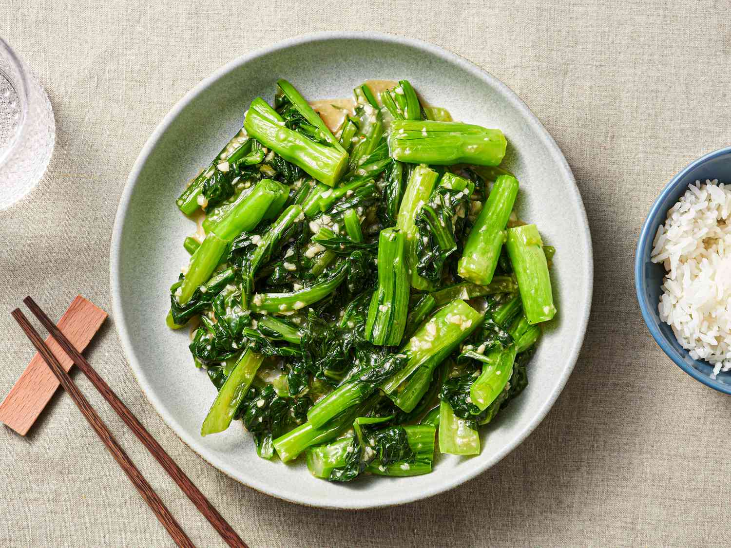 Garlic and Chili Stir-Fried Kale with Oyster Sauce