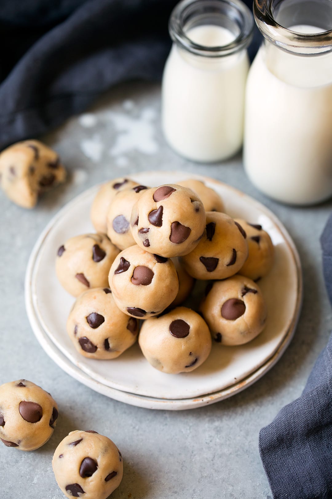 Kid-Friendly No-Bake Chocolate Chip Cookie Dough Bites