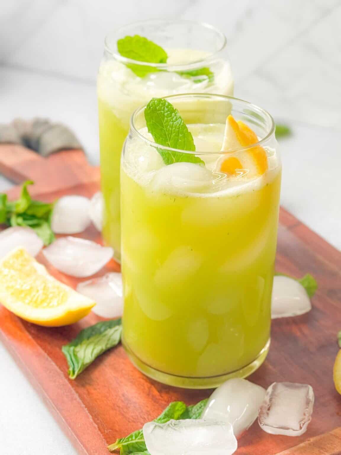 Elsa’s Iced Mint Lemonade Cocktail