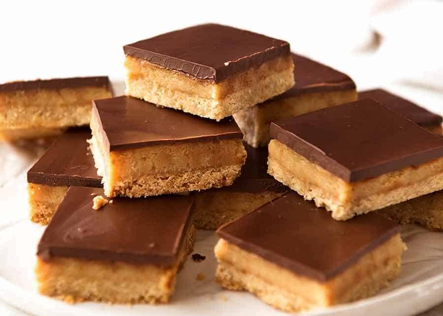 No-Bake Chocolate-Coconut Caramel Slice Bars
