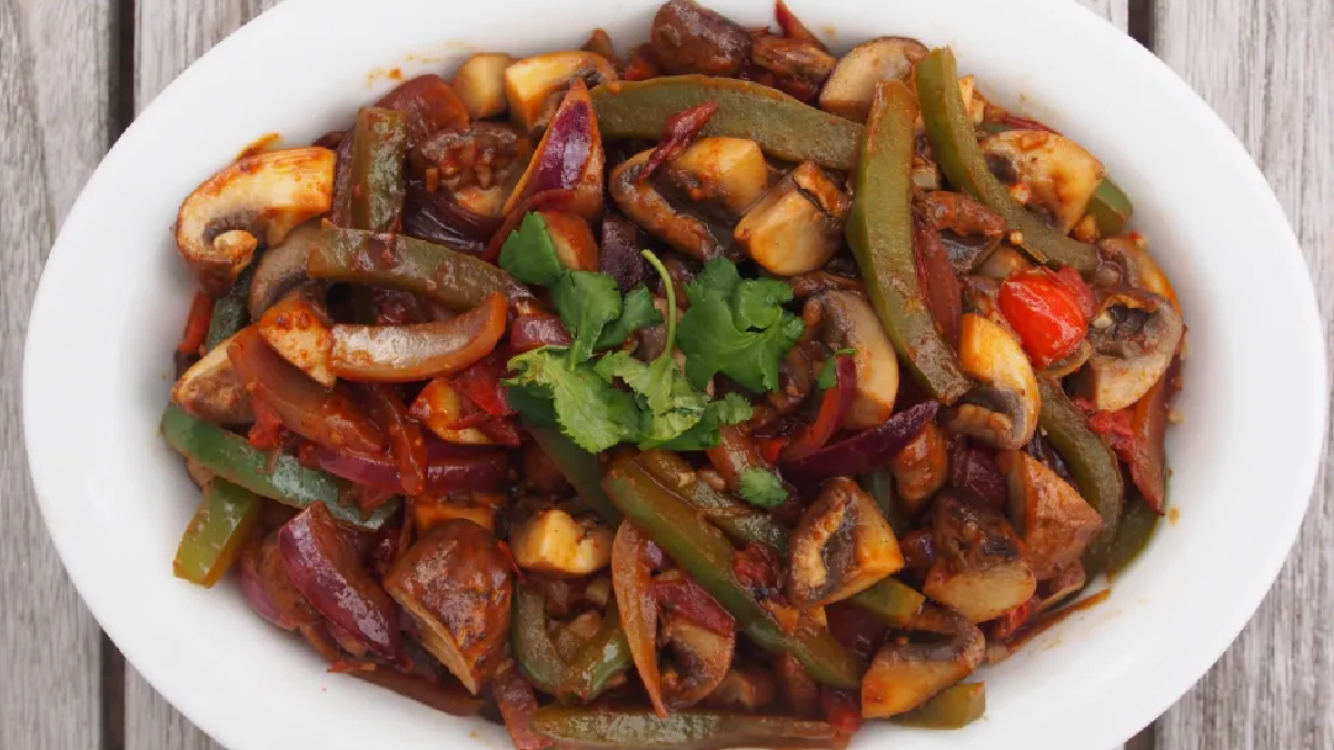 Sautéed Ethiopian Mushroom Tibs with Garlic and Rosemary