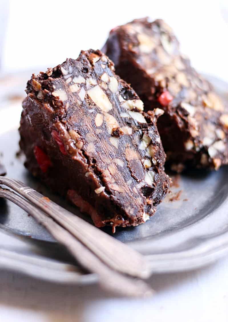 No-Bake Chocolate Almond Biscuit Cake