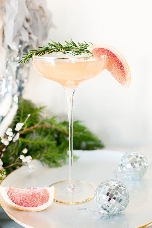 Creative Sparkler with Grapefruit and Rosemary