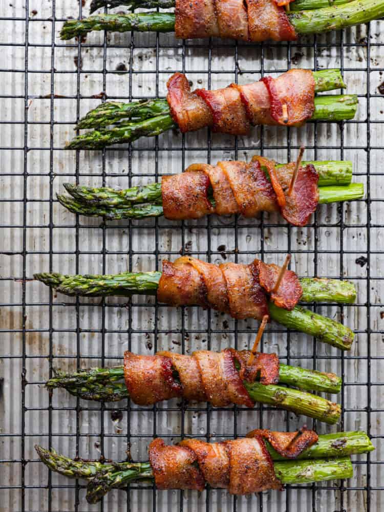 Maple-Glazed Bacon-Wrapped Asparagus Bundles
