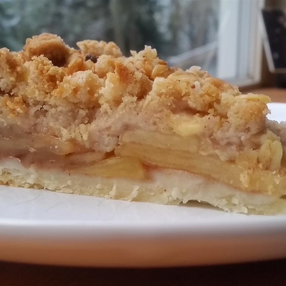 Spiced Apple Streusel Pie with Oat Crust