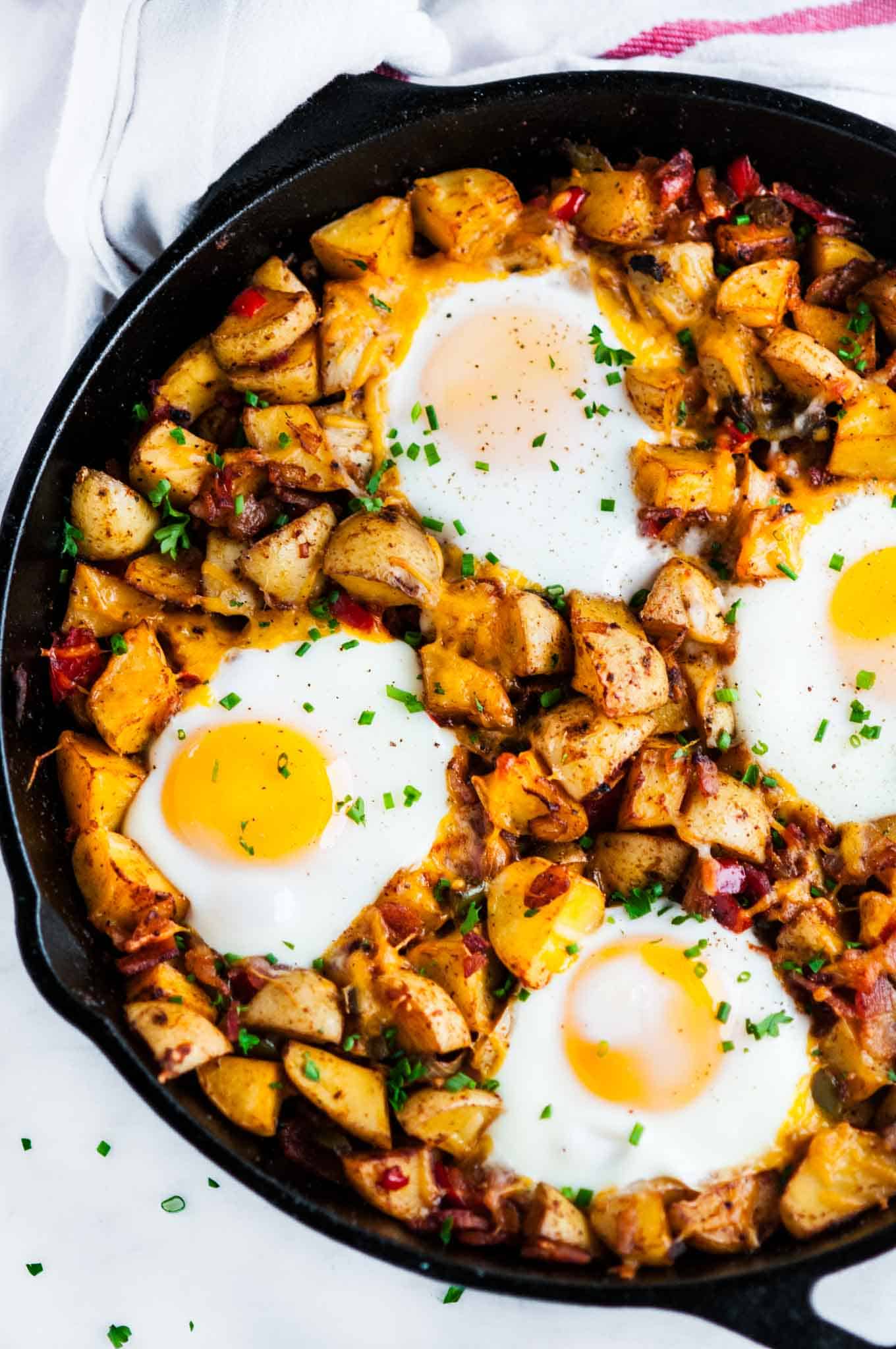 Farmer’s Breakfast Skillet with Eggs and Potatoes