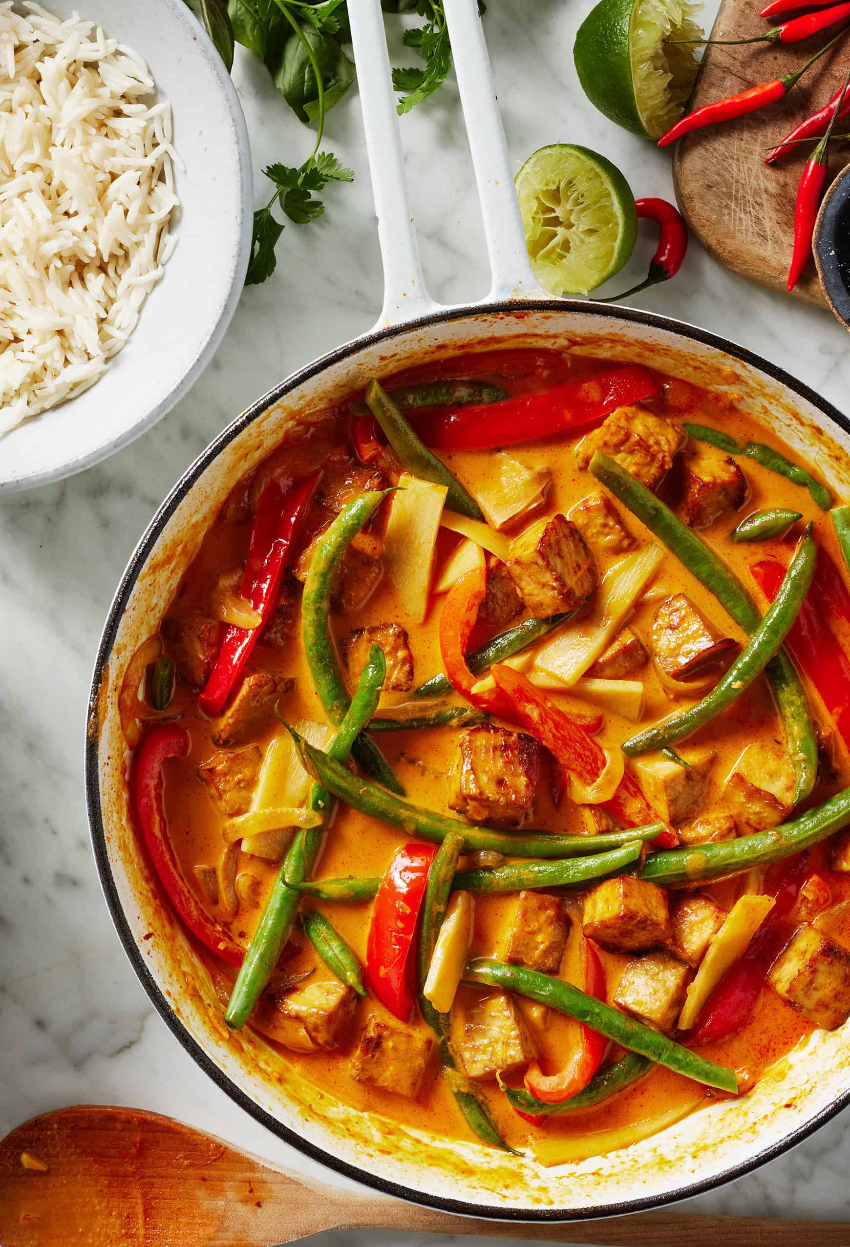Thai-Inspired Spicy Coconut Curry with Tofu and Vegetables