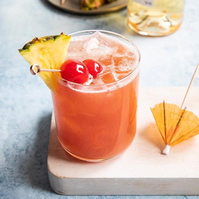Build-and-Stir Spiced Rum Ginger Fizz