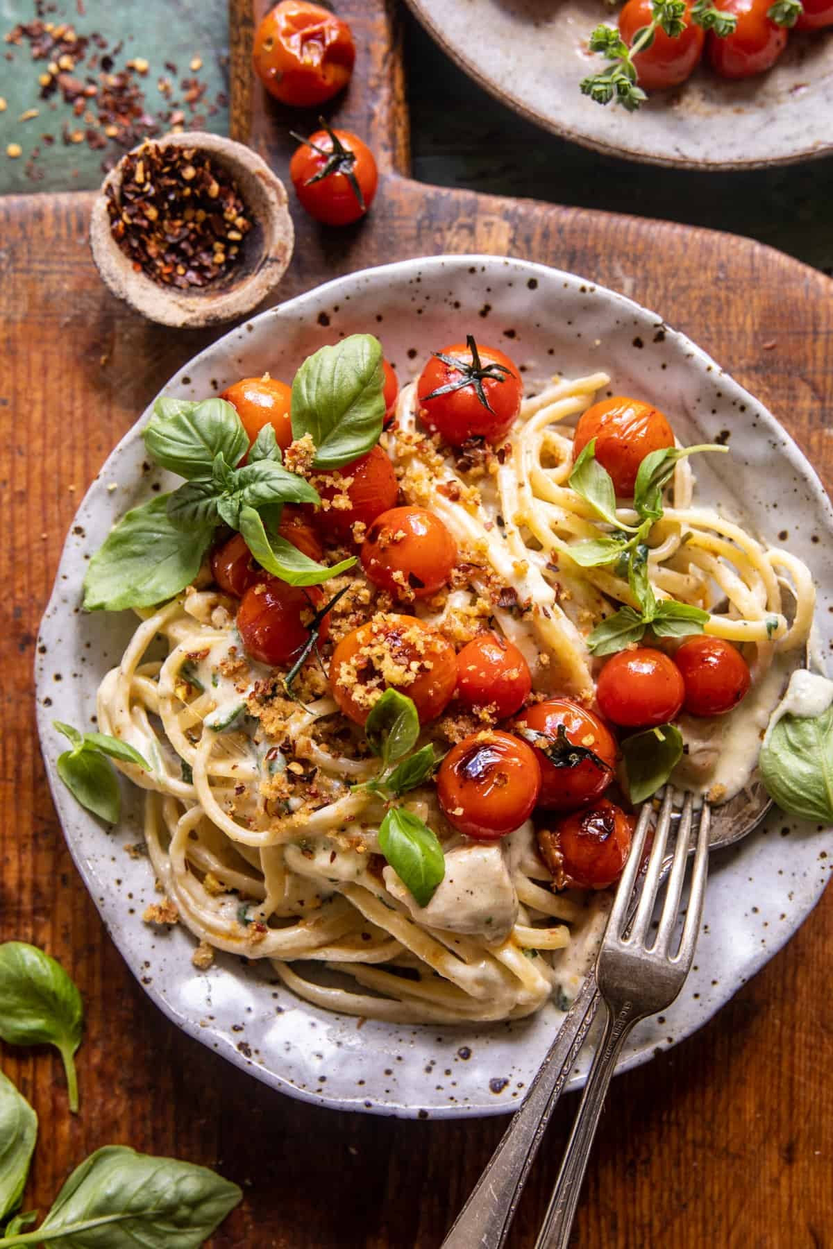 Half-and-Half Tomato and Basil Pasta with Garlic
