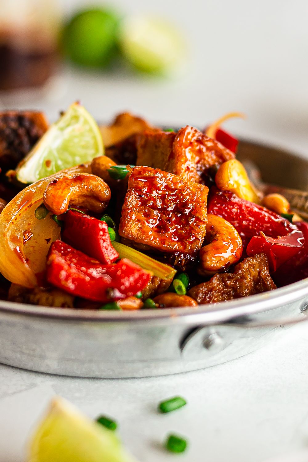 Stir-Fried Tofu with Cashews and Bell Peppers in Spicy Garlic Sauce