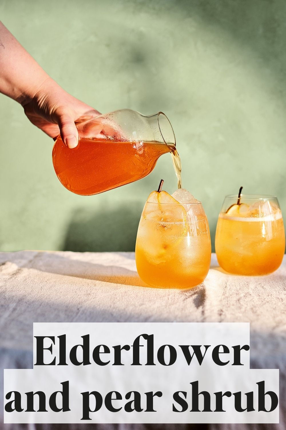Shaken Pear and Elderflower Sparkler