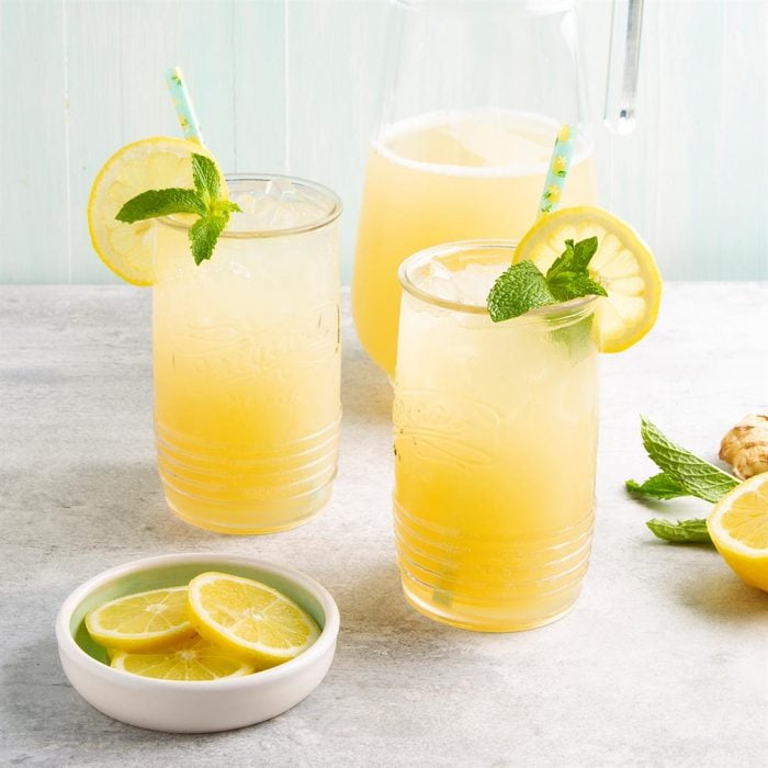 Citrus-Mint Infused Sparkling Lemonade