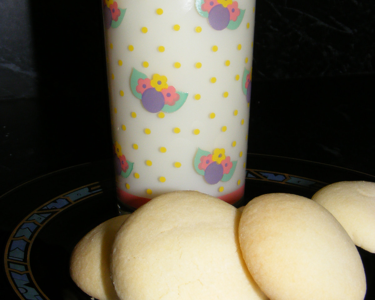 Peephole Shortbread Cookies