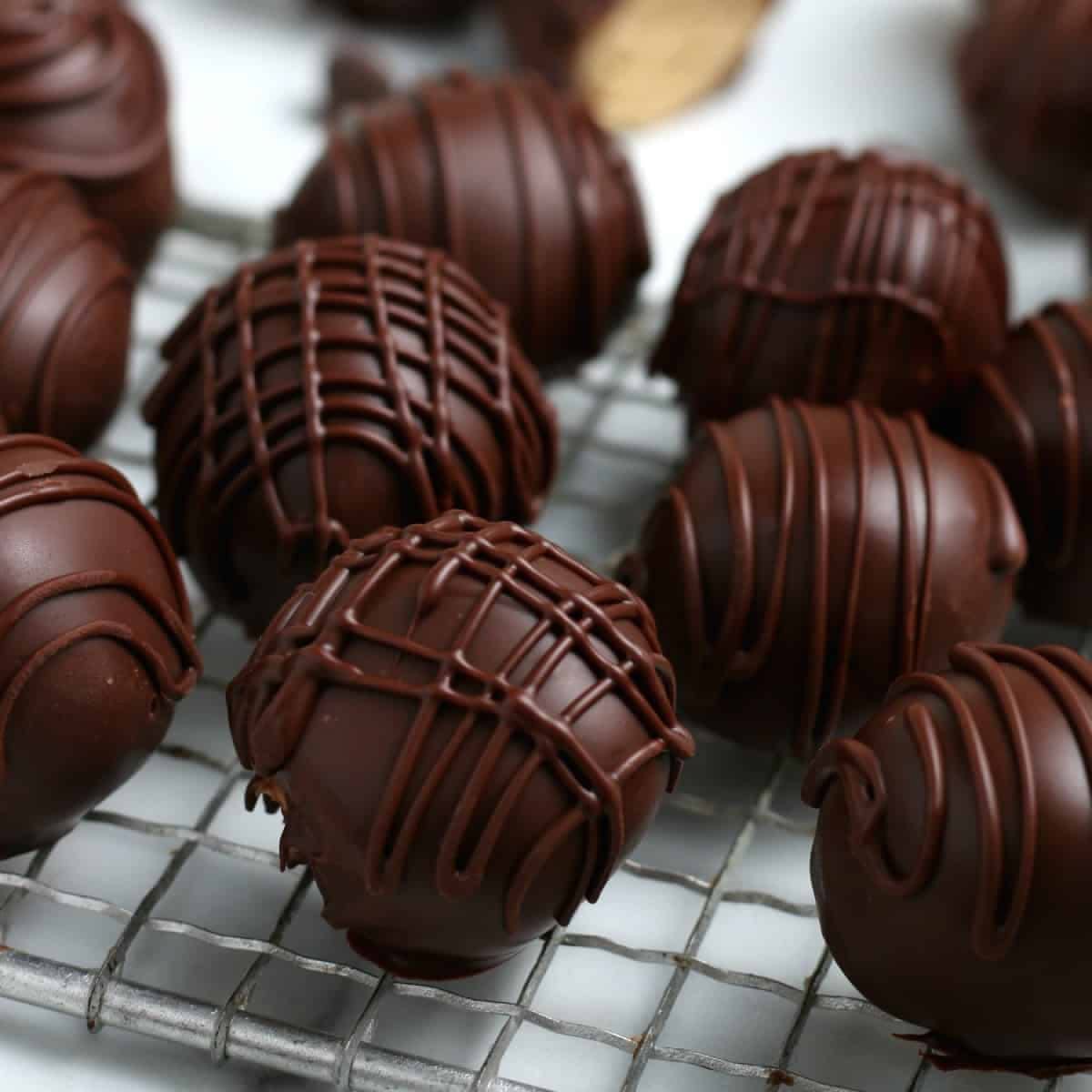 Five-Ingredient Chocolate Peanut Butter Truffle Bites