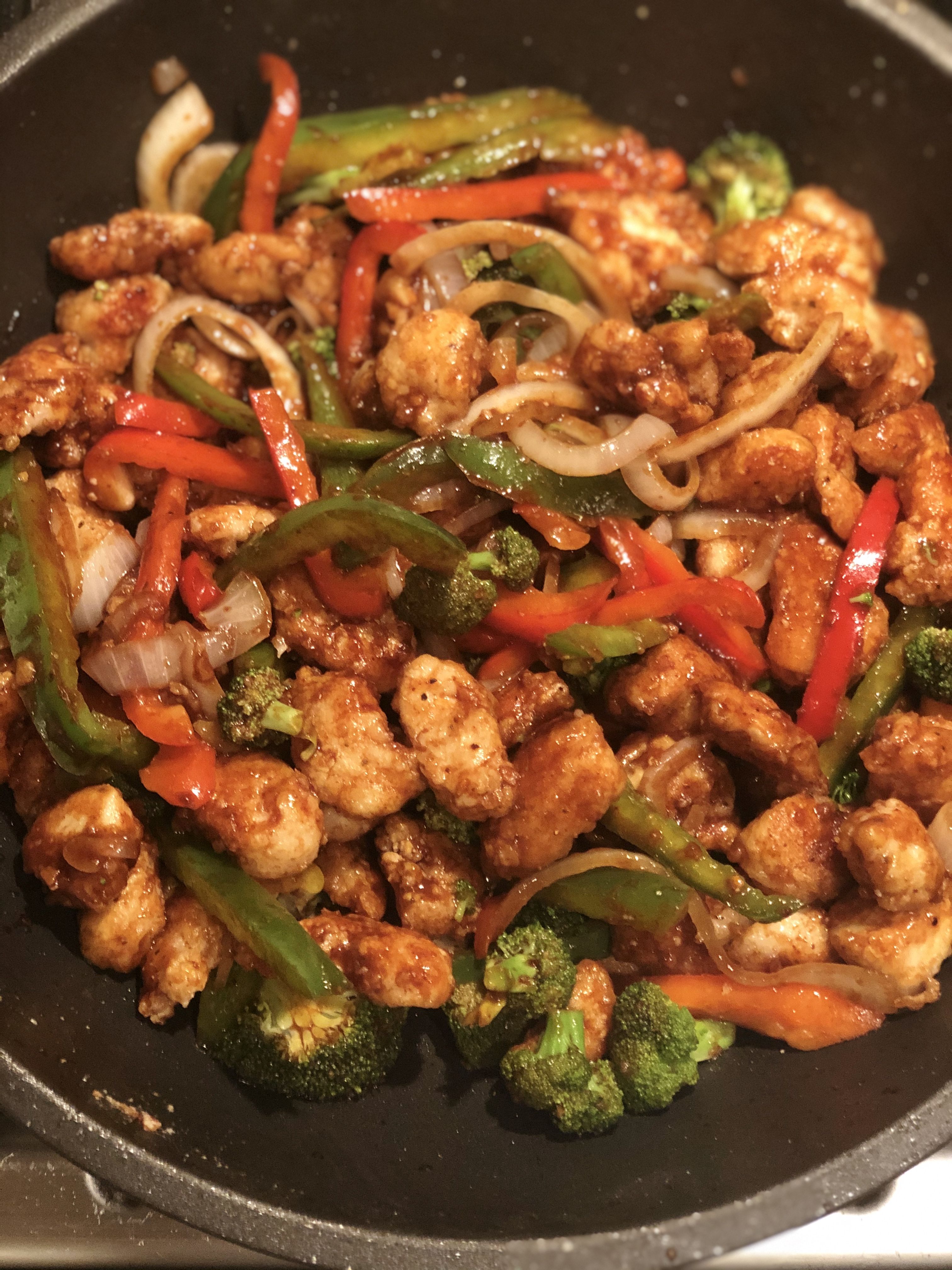 Stir-Fried Chicken with Cashew and Bell Peppers