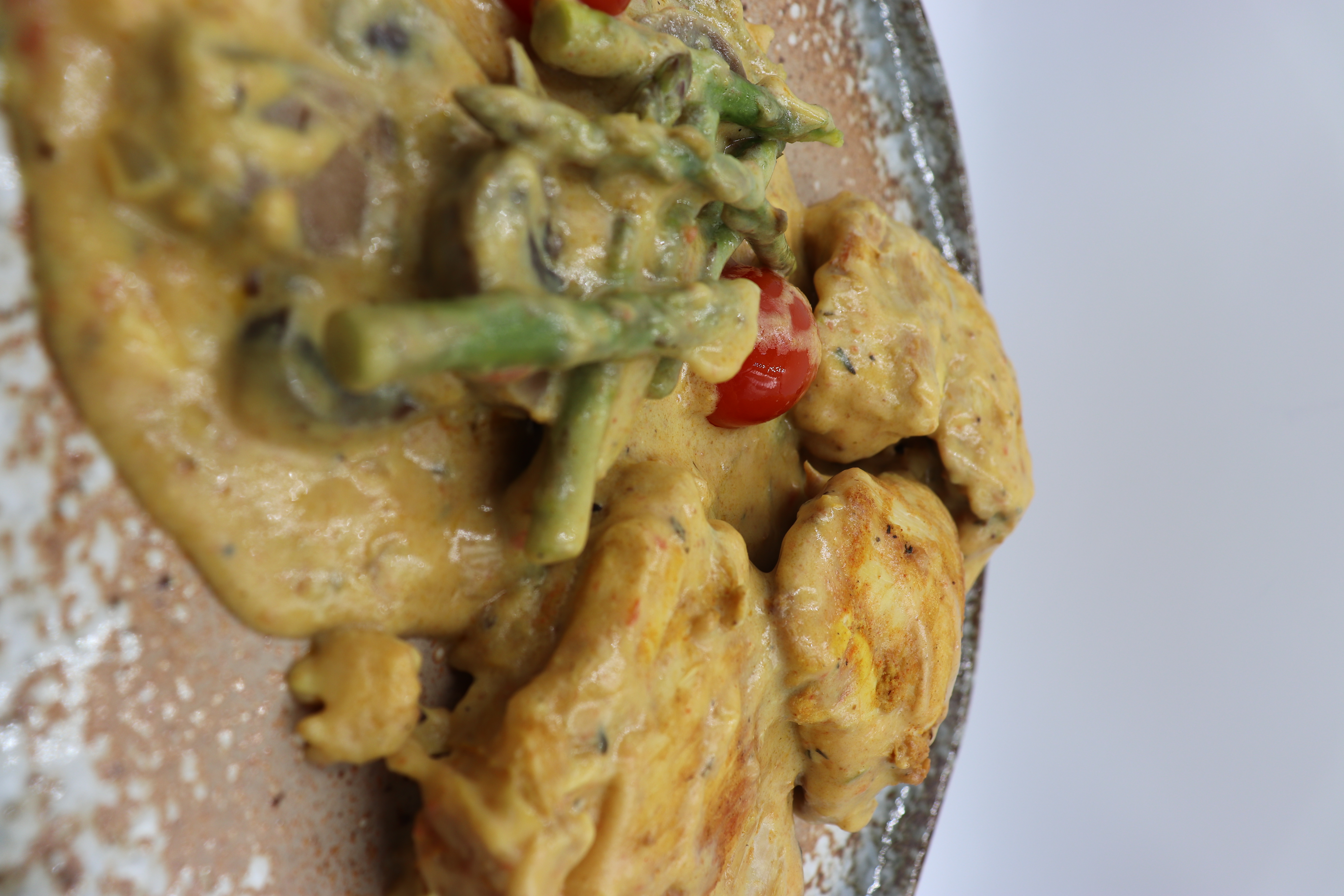 Lemon-Herb Chicken with Roasted Asparagus & Cherry Tomatoes