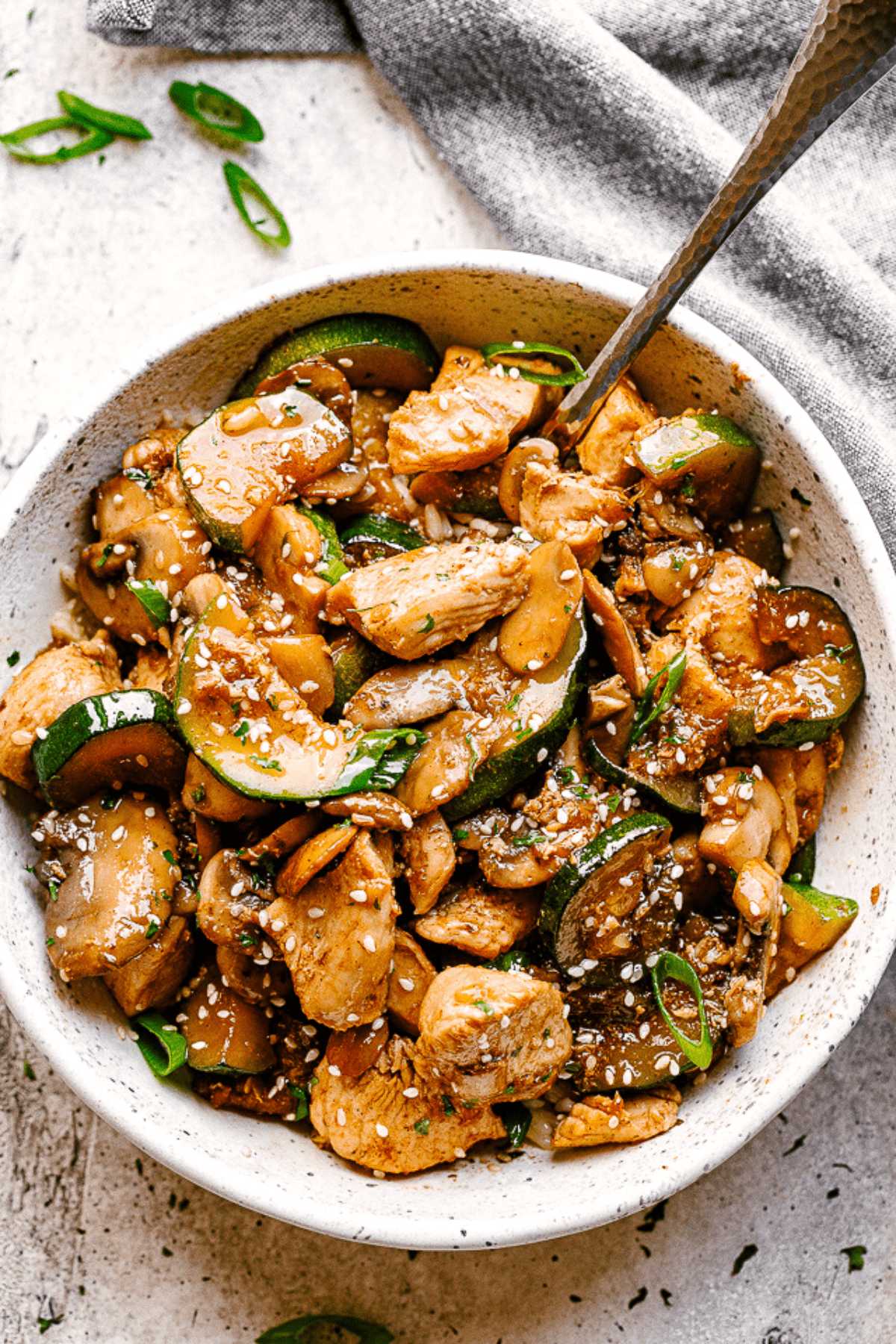 Bloat-Reducing Chicken & Zucchini Stir-Fry