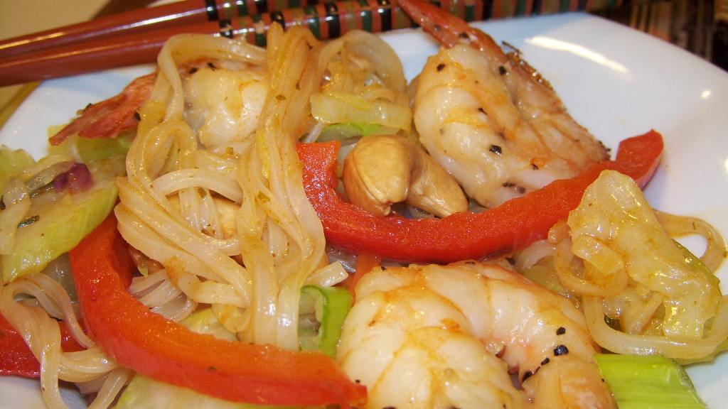 HOT Spicy Shrimp Pad Thai