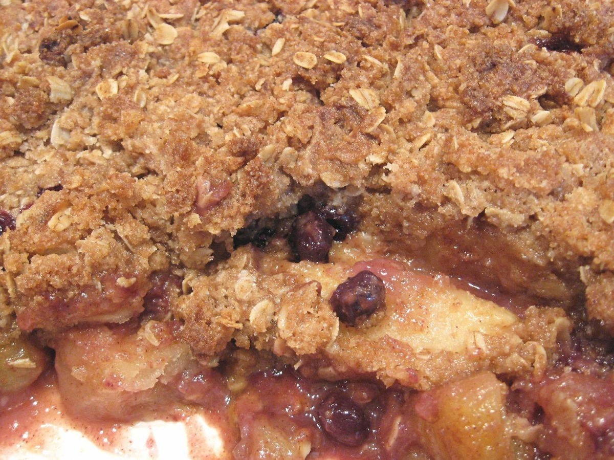 True Blueberry Oat Crisp with Maple-Cinnamon Topping
