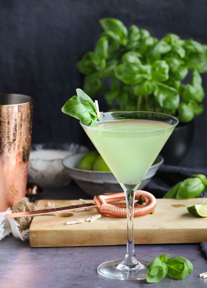Honey-Basil Vodka Gimlet