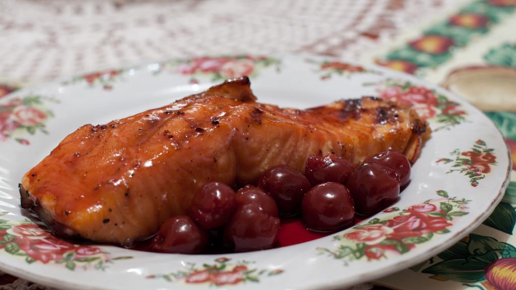 Lemon-Glazed Salmon with Cherry Tomatoes