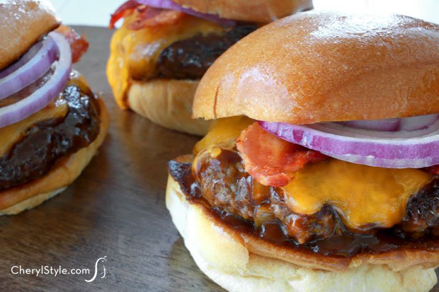 Grizzlies' Smoky BBQ Burger