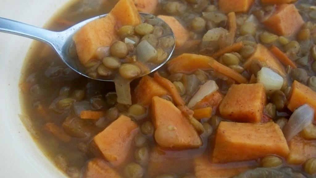 Creamy Maple-Glazed Lentil & Sweet Potato Soup