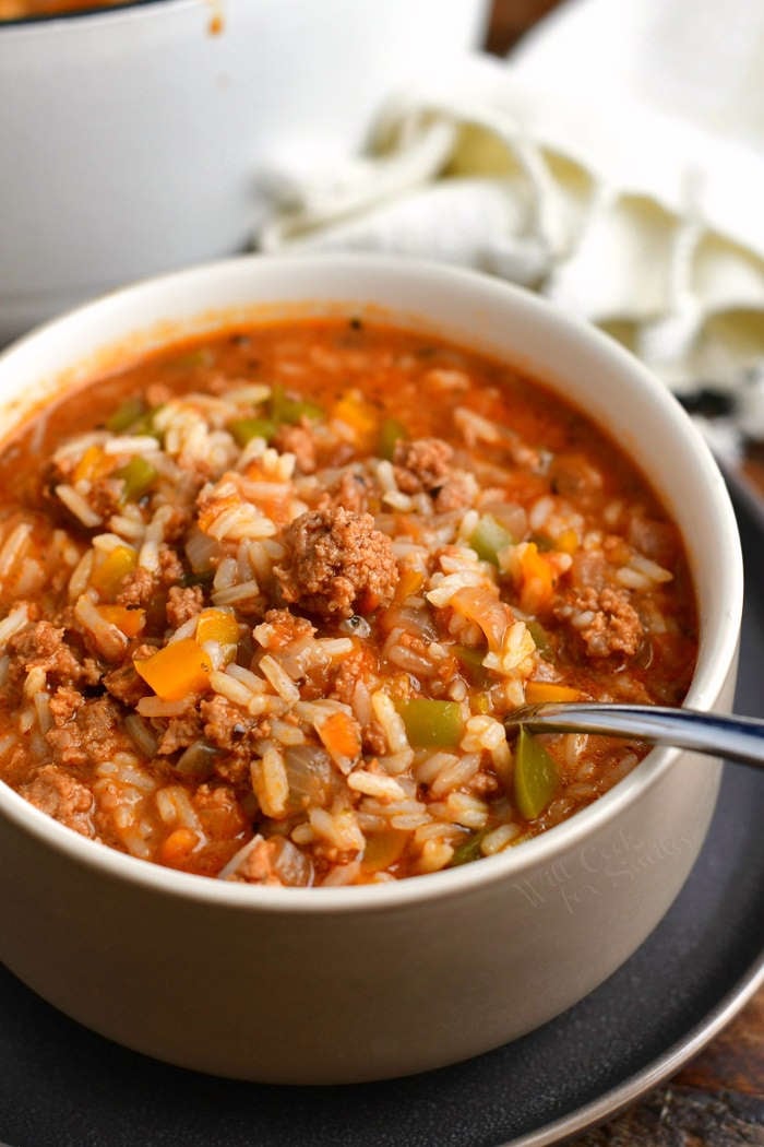 One-Pot Ground Beef and Pepper Soup