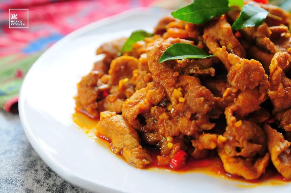 Stir-Fried Pork with Lemongrass and Chili