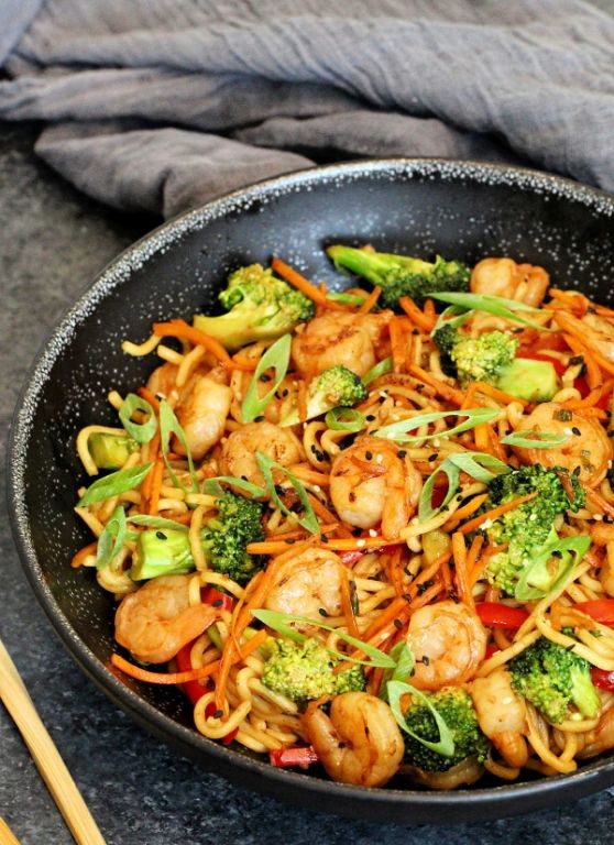 Stir-Fried Vermicelli with Shrimp and Crispy Shallots
