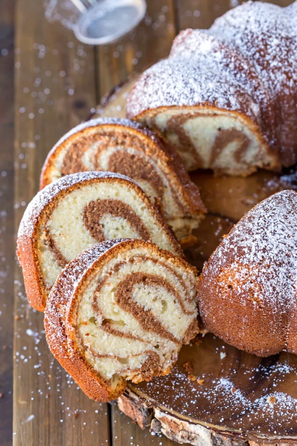 One-Bowl Cinnamon Swirl Pumpkin Bundt Cake