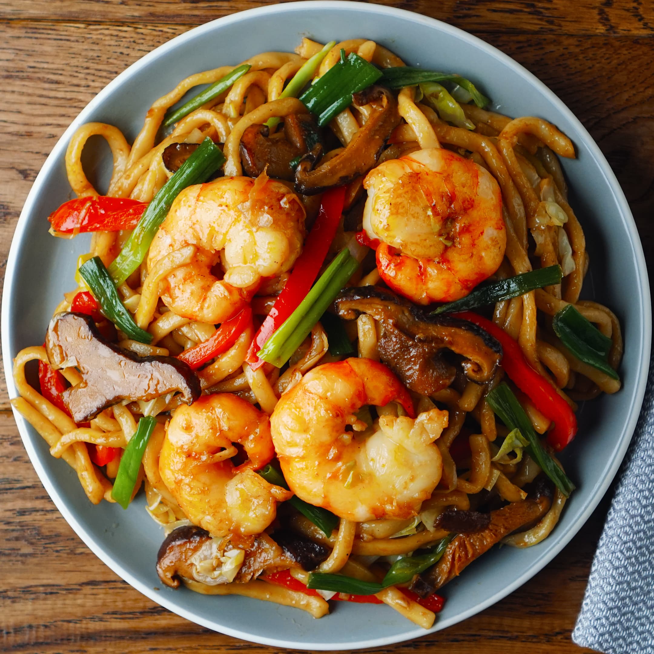 Shanghai-Style Stir-Fried Noodles with Shrimp and Vegetables